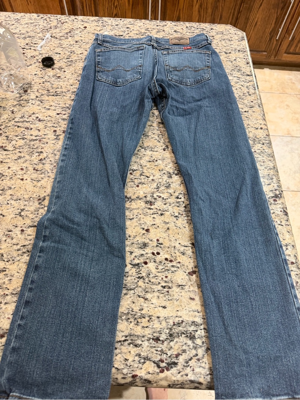 Wrangler Men's Straight Jeans in Medium Blue Denim